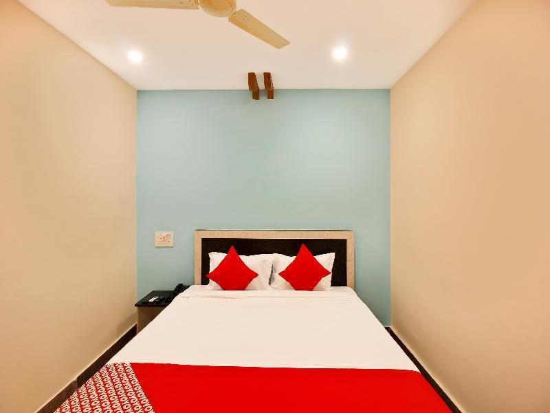 Capital O Hotel Vaishnavi Secunderabad Exterior photo